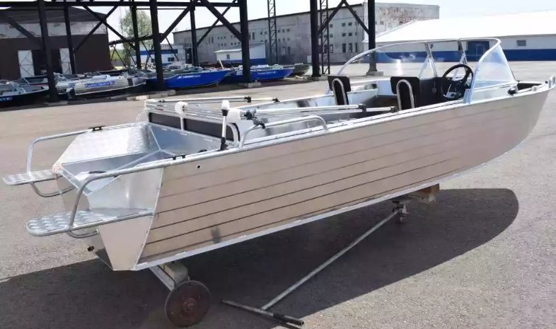 Алюминиевый катер WYATBOAT-550 DCM в Екатеринбурге