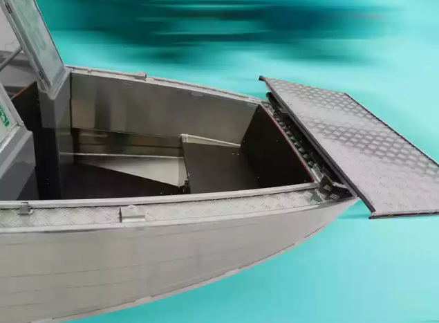 Алюминиевый катер Wyatboat-430T DCM Трансформер в Екатеринбурге