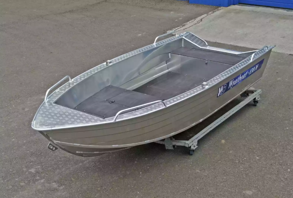 Алюминиевая лодка  Wyatboat-430М FISH в Екатеринбурге