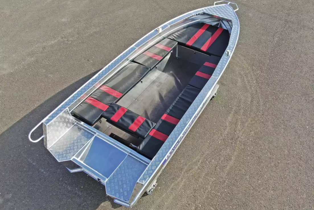 Алюминиевая лодка Wyatboat-390РМ увеличенный борт в Екатеринбурге