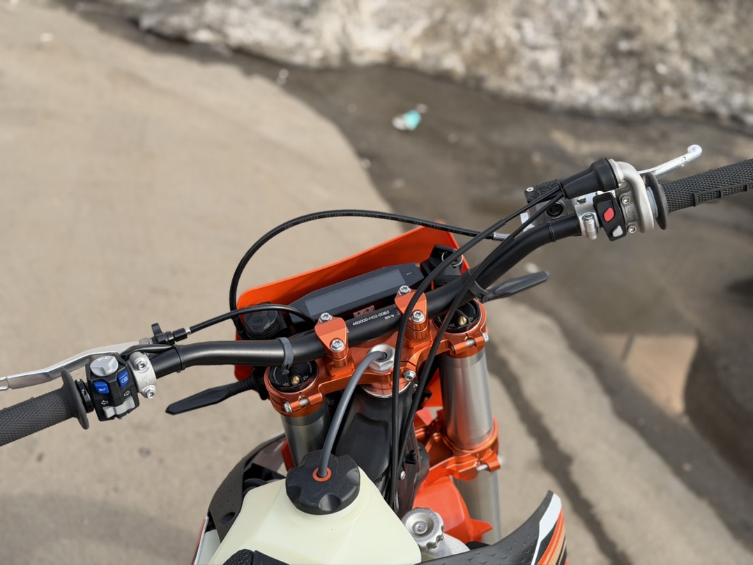 Кроссовый мотоцикл PROMAX HELLCAT NC450S EFI в Екатеринбурге