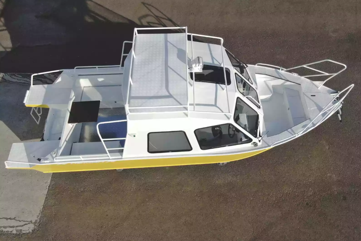Алюминиевый катер Wyatboat-660 Cabin в Екатеринбурге