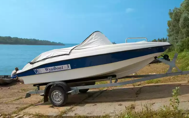 Стеклопластиковый катер Wyatboat-3 (c рундуками) в Екатеринбурге
