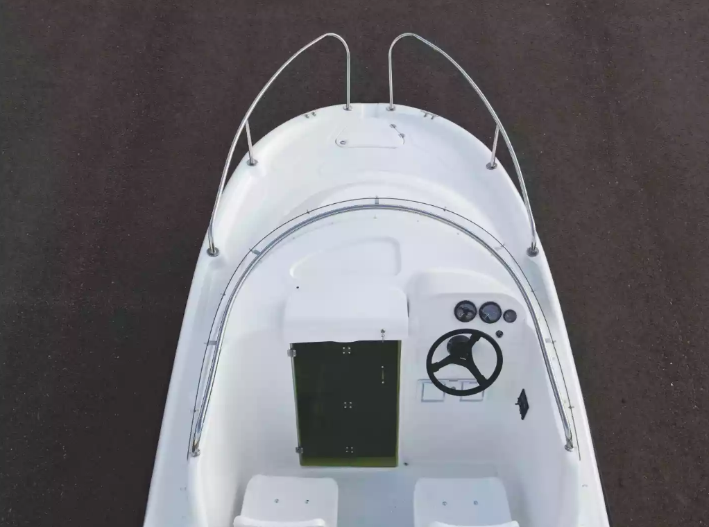 Комбинированный катер Neman-530 с каютой в Екатеринбурге