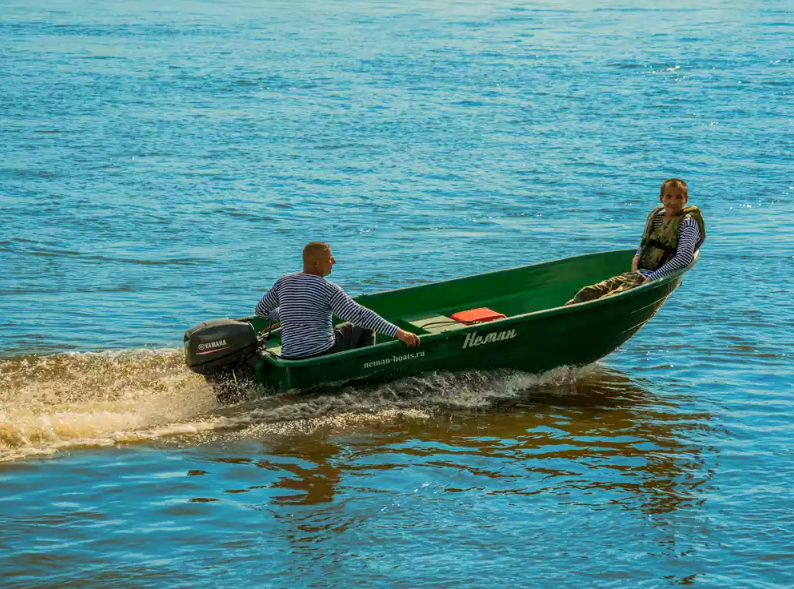 Стеклопластиковая лодка Neman-340 (тримаран) в Екатеринбурге