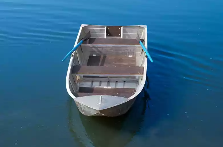 Алюминиевая лодка Вятка-Профи 32 в Екатеринбурге