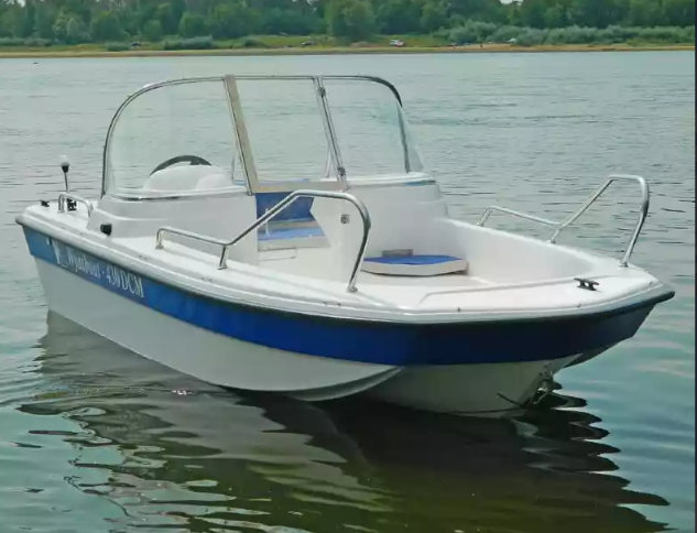 Стеклопластиковый катер Wyatboat-430 DCM (тримаран) в Екатеринбурге