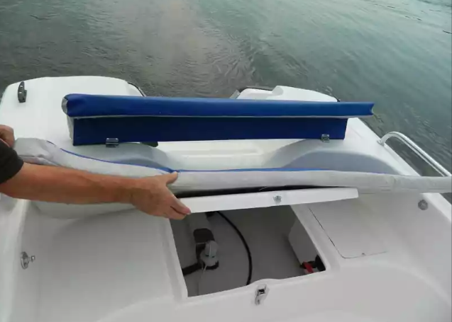 Стеклопластиковый катер Wyatboat-430 DCM (тримаран) в Екатеринбурге