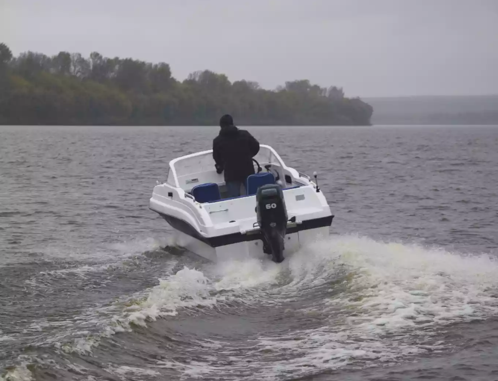 Стеклопластиковый катер Neman-500 Р в Екатеринбурге