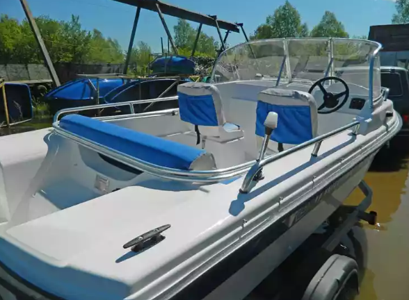 Стеклопластиковый катер Wyatboat-430 M (тримаран) в Екатеринбурге