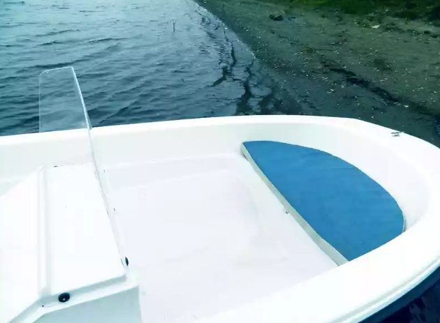 Стеклопластиковый катер Тримаран Wyatboat 430 C в Екатеринбурге