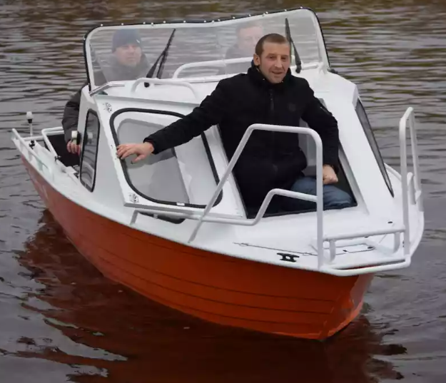 Алюминиевый катер Неман-500 (каютный) в Екатеринбурге