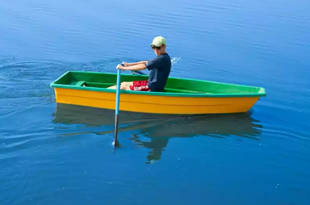 Стеклопластиковая лодка Малютка в Екатеринбурге