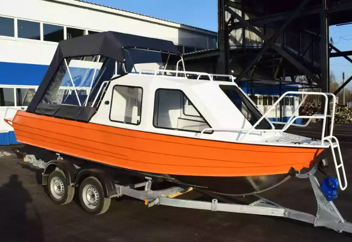 Алюминиевый катер Неман-500 (каютный) в Екатеринбурге