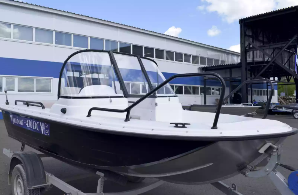 Комбинированный катер Wyatboat-430 DC в Екатеринбурге