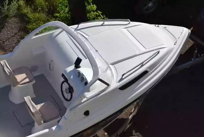 Комбинированный катер Neman-550 с каютой в Екатеринбурге