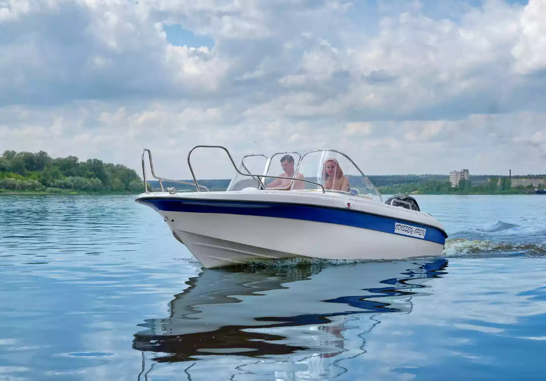 Стеклопластиковый катер Neman-530 Open в Екатеринбурге
