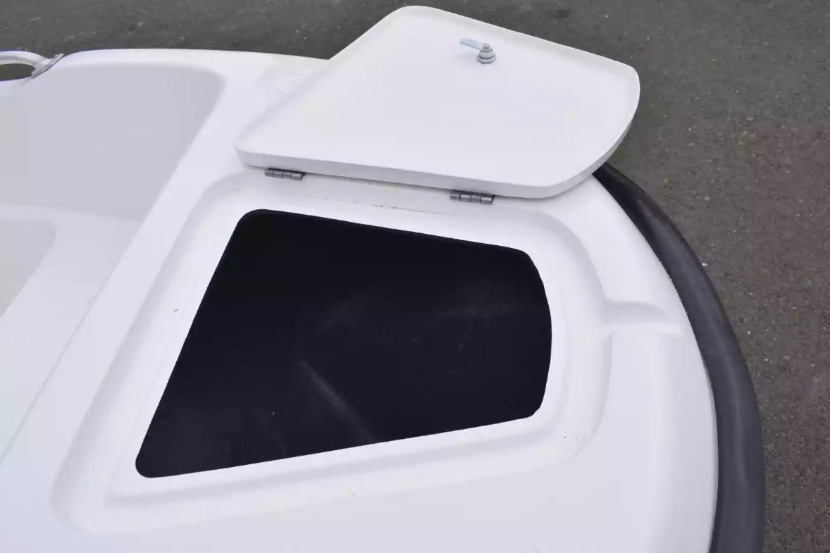 Стеклопластиковая лодка Пингвин New (тримаран) в Екатеринбурге