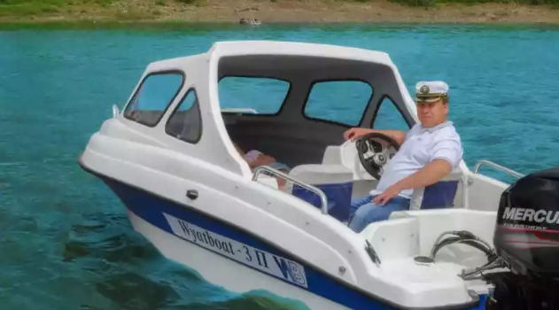 Стеклопластиковый катер Wyatboat-3 П (полурубка) в Екатеринбурге