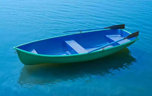 Стеклопластиковая лодка Дельфин в Екатеринбурге