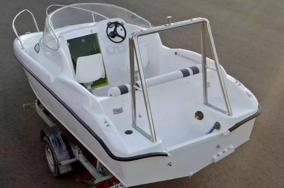 Комбинированный катер Neman-530 с каютой в Екатеринбурге