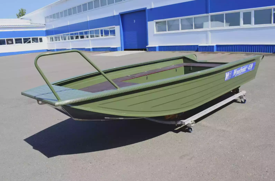 Алюминиевая лодка  Wyatboat-430 Master Fish в Екатеринбурге