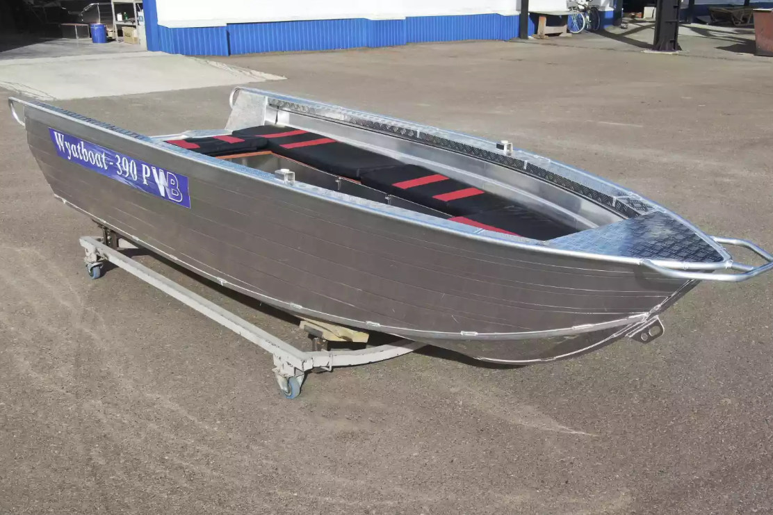 Алюминиевая лодка Wyatboat-390РМ увеличенный борт в Екатеринбурге