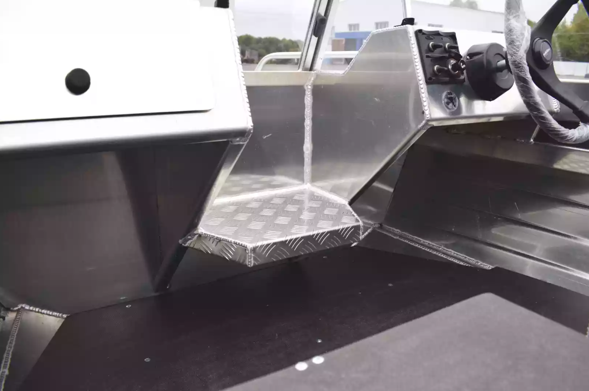 Алюминиевый катер Neman-400 PRO в Екатеринбурге