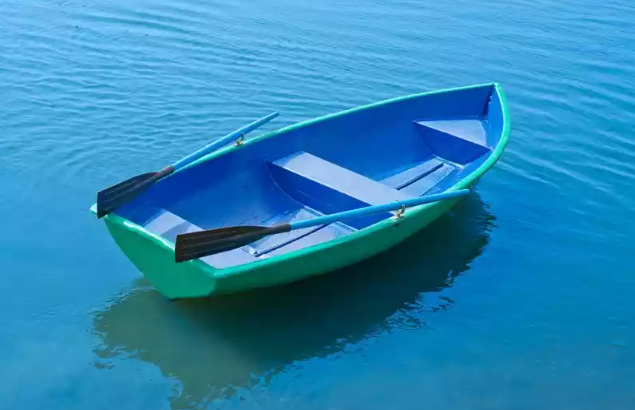 Стеклопластиковая лодка Дельфин в Екатеринбурге