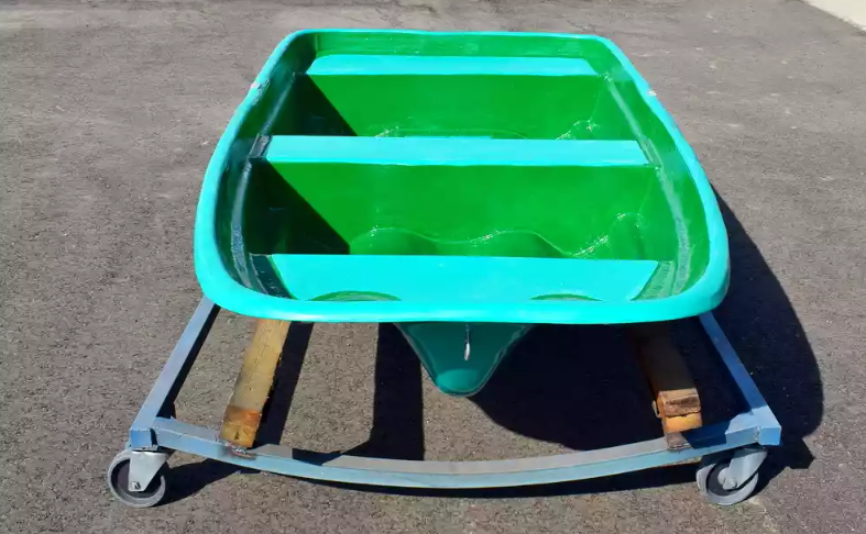 Стеклопластиковая лодка Старт (тримаран) в Екатеринбурге