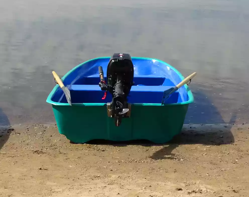 Стеклопластиковая лодка Старт (тримаран) в Екатеринбурге