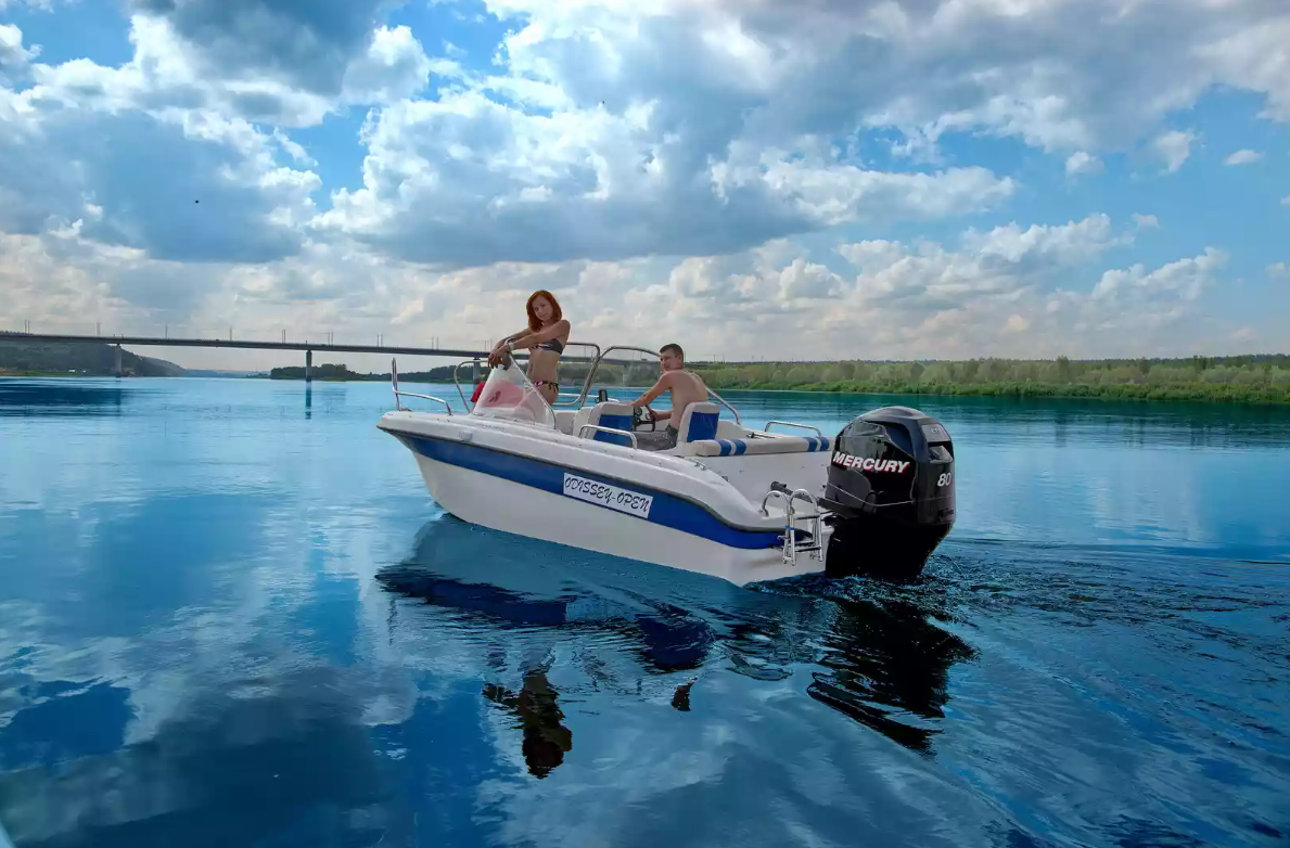 Стеклопластиковый катер Neman-530 Open в Екатеринбурге