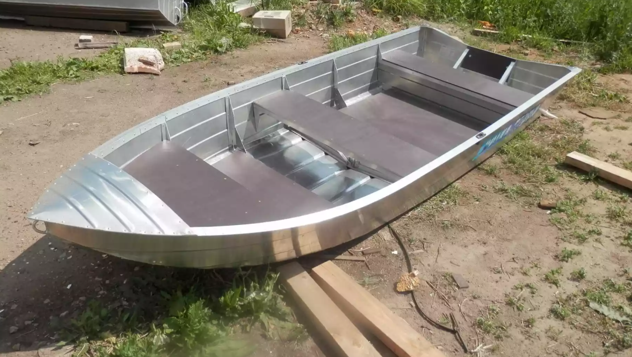 Алюминиевая лодка Вятка-Профи 32 в Екатеринбурге