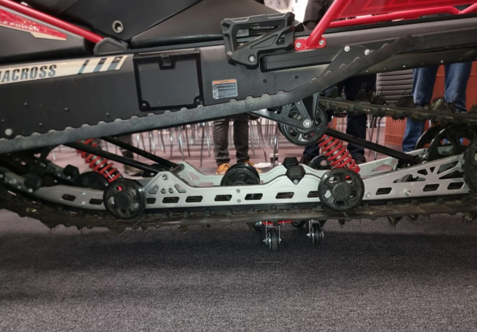 Снегоход AODES Siberiacross 1000 SWT 600mm LCD 6.8 в Екатеринбурге