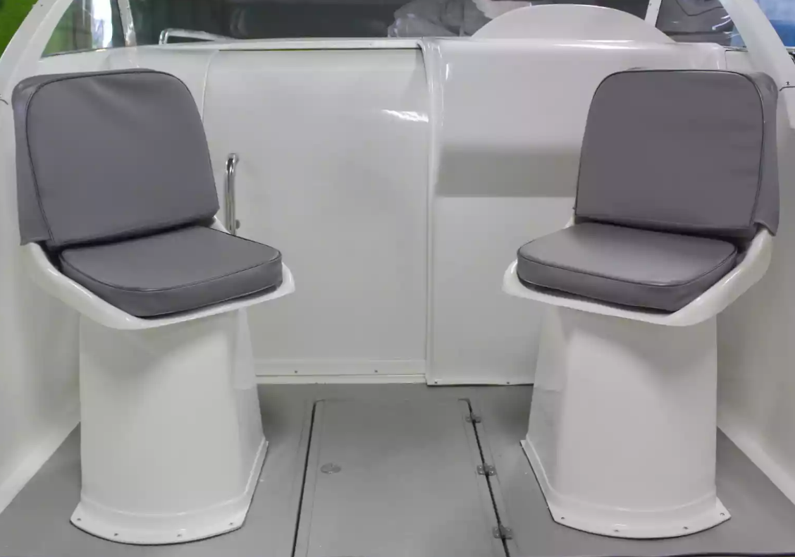 Стеклопластиковый катер Neman-550 с каютой в Екатеринбурге