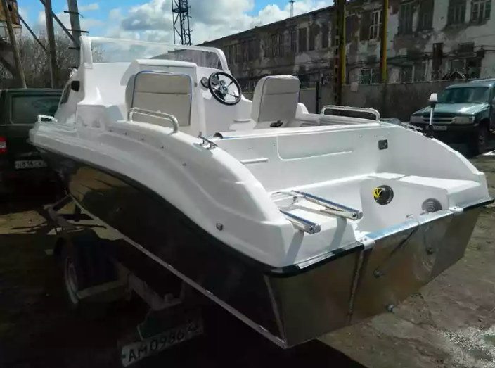 Комбинированный катер Neman-500 с каютой в Екатеринбурге