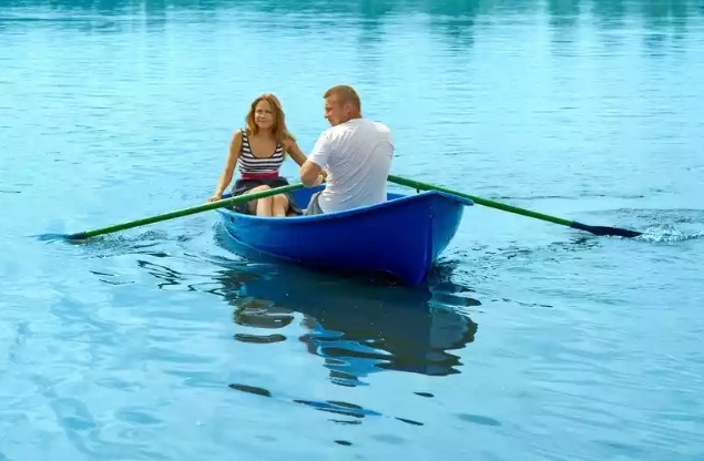 Стеклопластиковая лодка Дельфин в Екатеринбурге