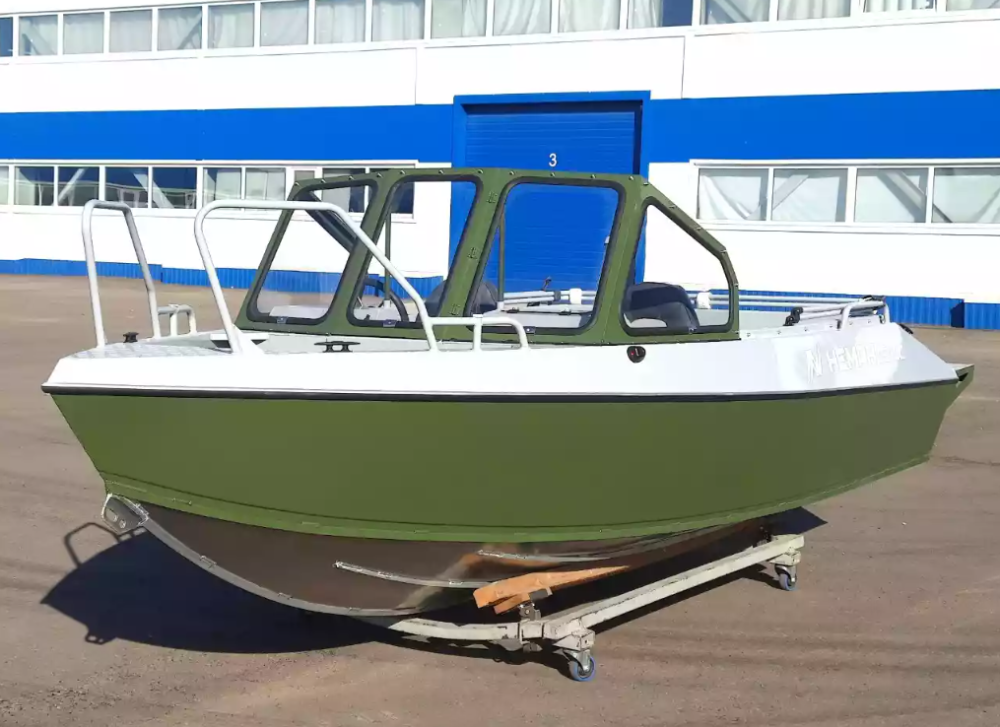 Алюминиевый катер Неман-550 DC Pro в Екатеринбурге