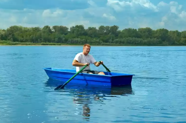 Стеклопластиковая лодка Малютка в Екатеринбурге