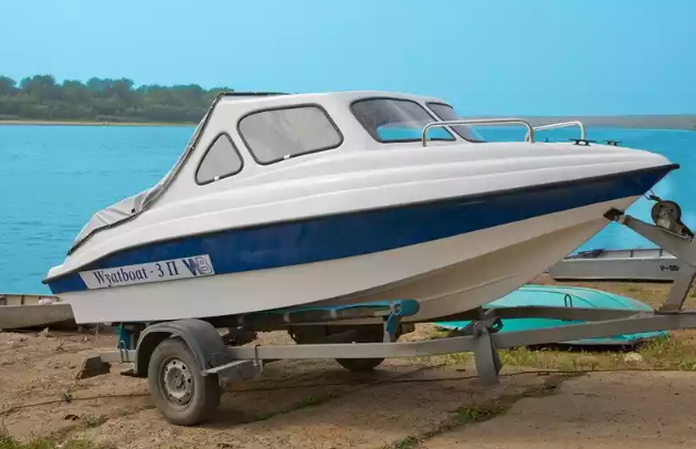 Стеклопластиковый катер Wyatboat-3 П (полурубка) в Екатеринбурге