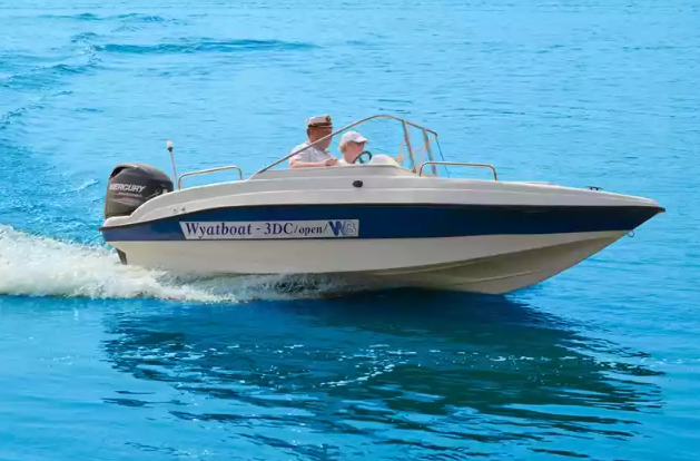 Стеклопластиковый катер Wyatboat-3 DC Open в Екатеринбурге