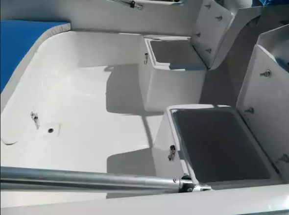 Стеклопластиковый катер Wyatboat-430 M (тримаран) в Екатеринбурге