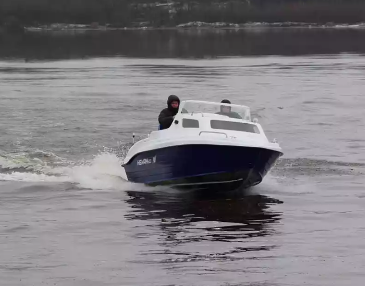 Комбинированный катер Neman-500 с каютой в Екатеринбурге