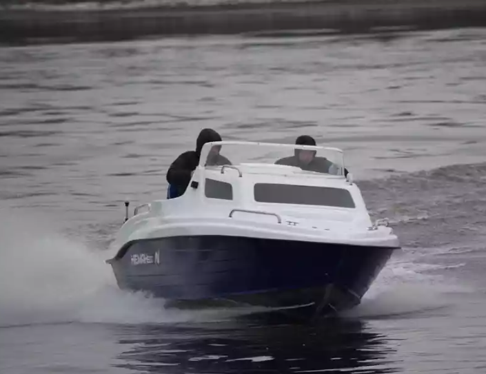 Комбинированный катер Neman-500 с каютой в Екатеринбурге
