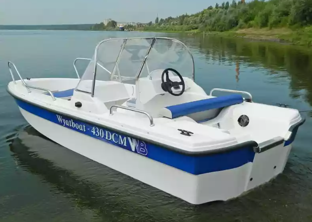 Стеклопластиковый катер Wyatboat-430 DCM (тримаран) в Екатеринбурге