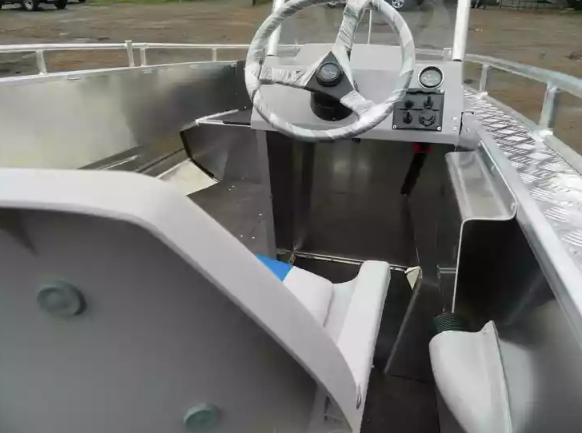 Алюминиевый катер Wyatboat-490 C в Екатеринбурге