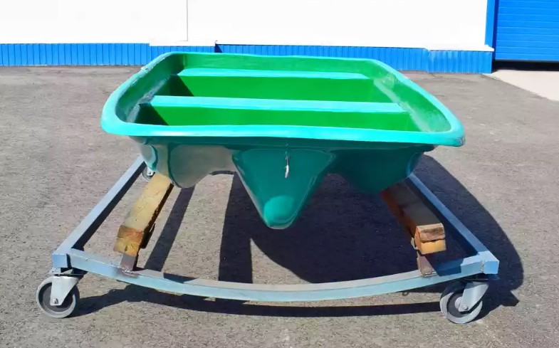 Стеклопластиковая лодка Старт (тримаран) в Екатеринбурге