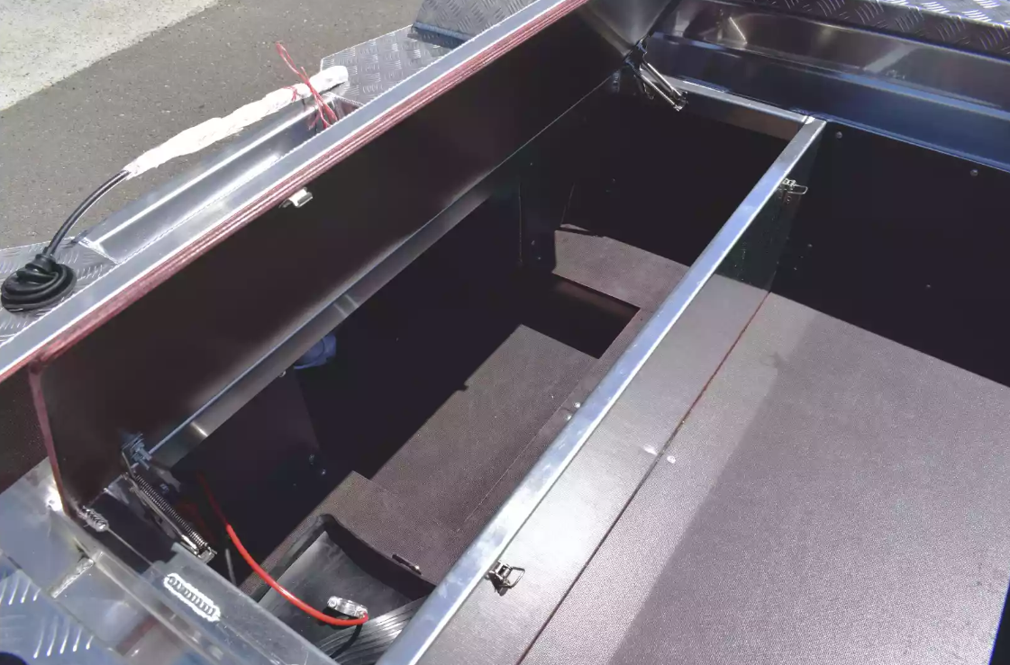 Алюминиевая лодка Wyatboat-390 DCM в Екатеринбурге