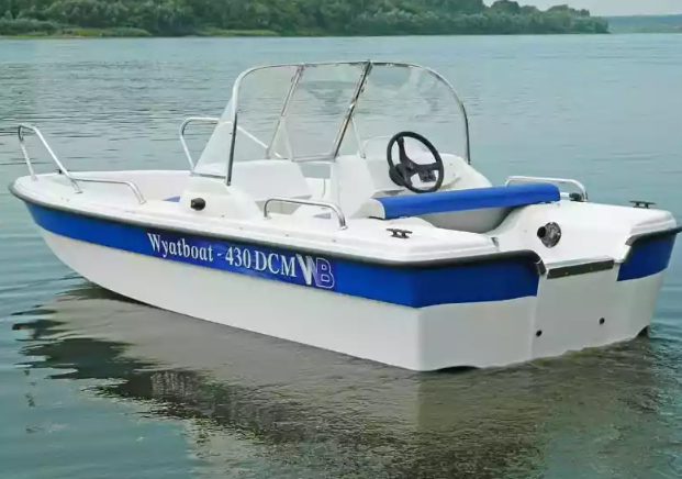 Стеклопластиковый катер Wyatboat-430 DCM (тримаран) в Екатеринбурге