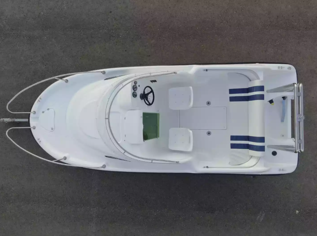 Комбинированный катер Neman-530 с каютой в Екатеринбурге